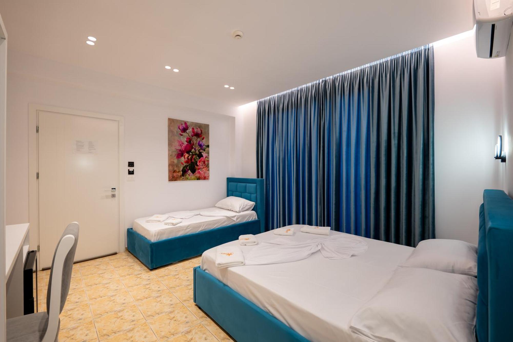 Feniks Hotel Ksamil Eksteriør billede