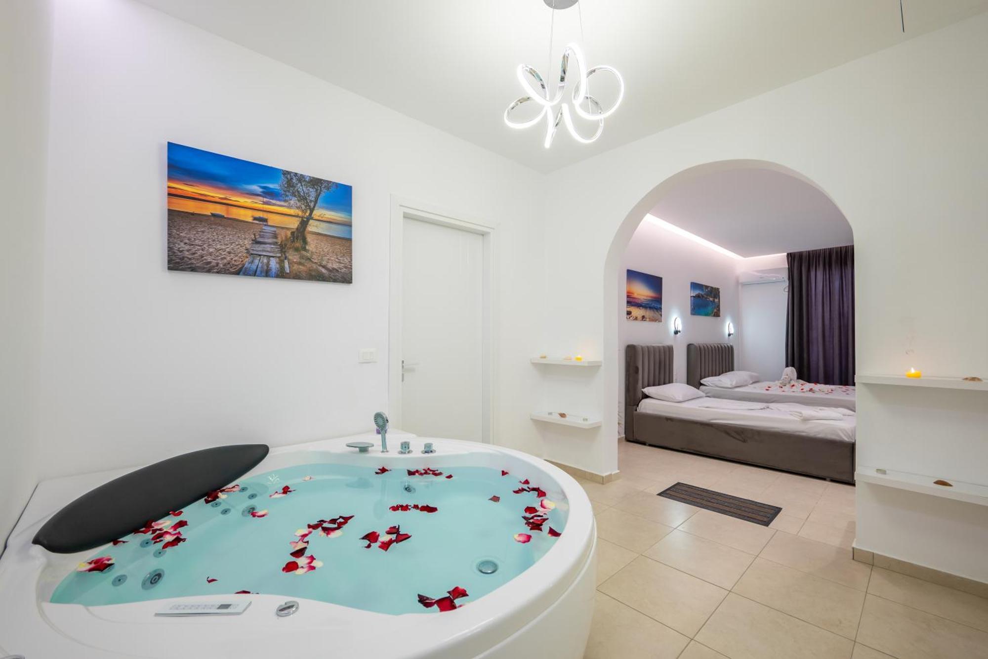 Feniks Hotel Ksamil Eksteriør billede
